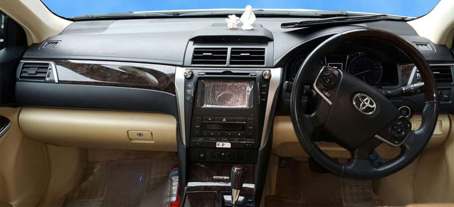 Toyota-Camry_01